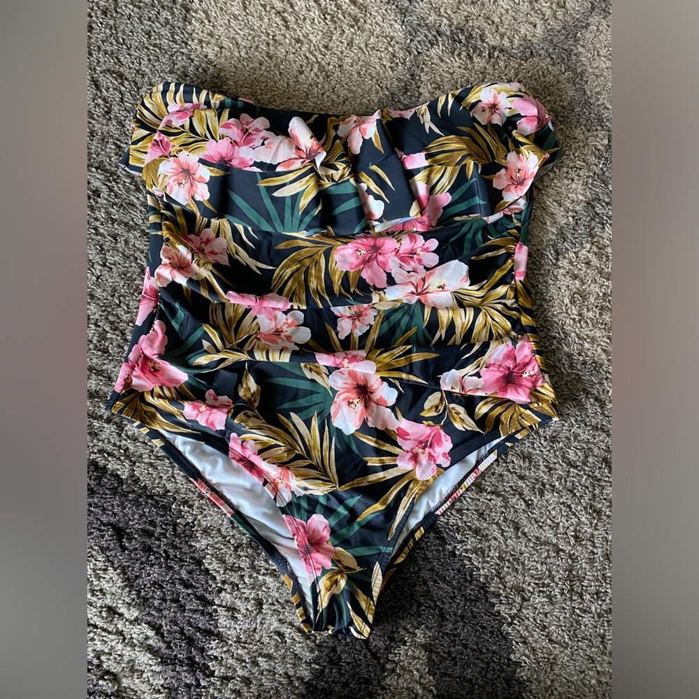 Strapless Bathingsuit